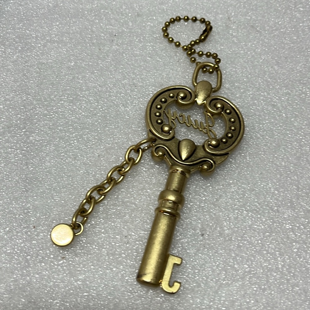 Juicy Couture Vintage Bag Charm - Picture 5 of 5